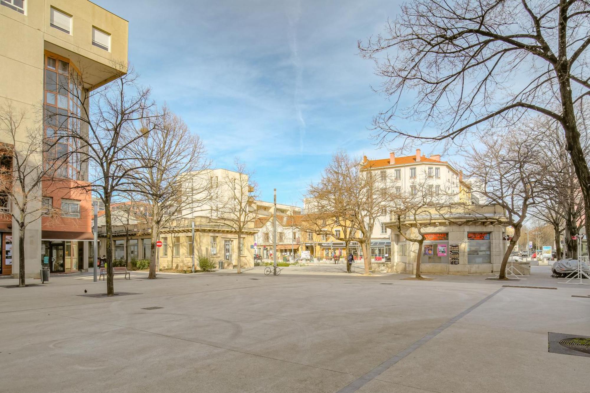 Lionne-Stade Du Lou Lyon Extérieur photo
